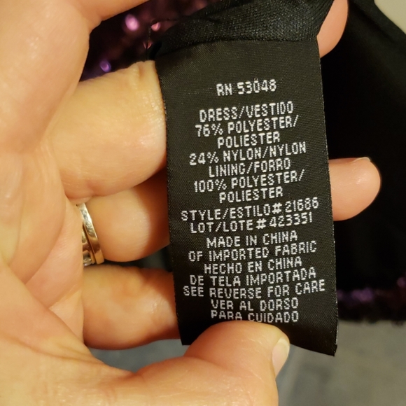 Nightway Sequined V-Neck Formal Evening Gown Dress - Picture 7 of 8